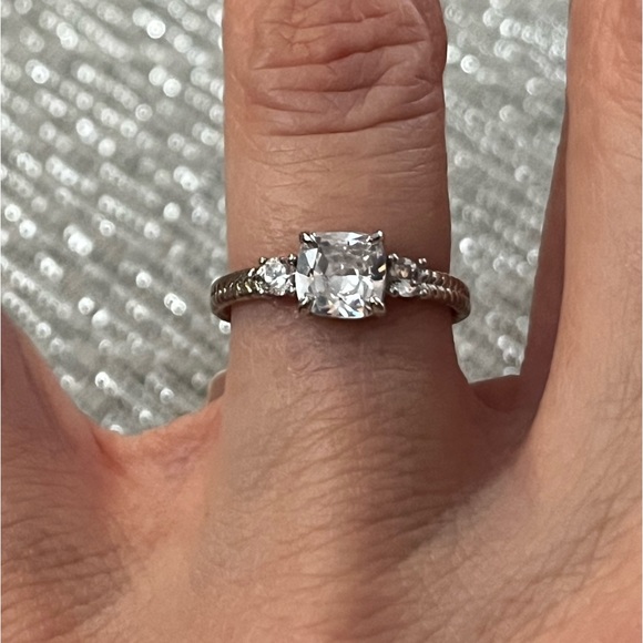 Charmed Aroma | Size 6 Ring - Picture 5 of 6